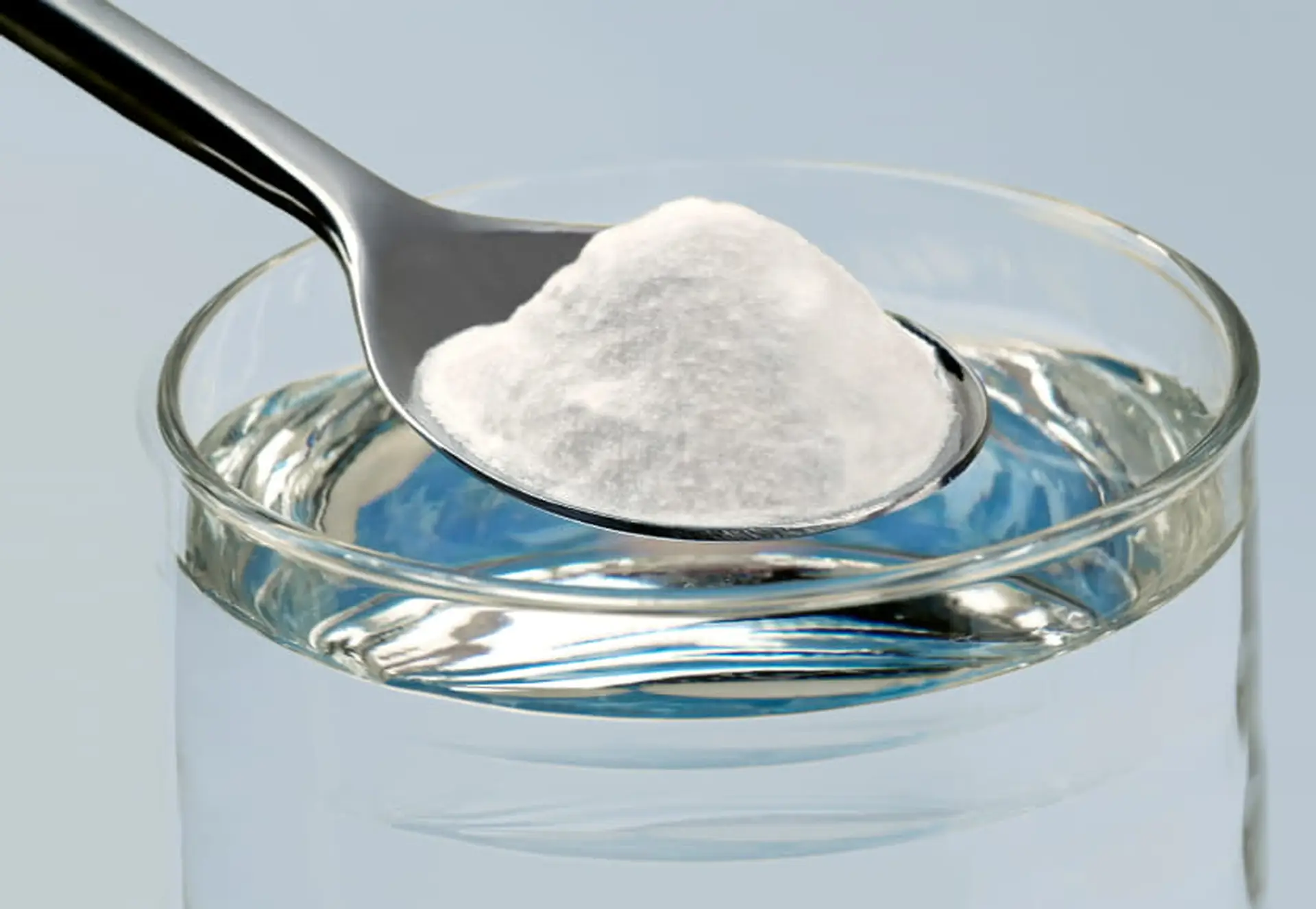 baking soda on spoon